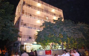 Dwarka Palace Samalkha Exterior foto